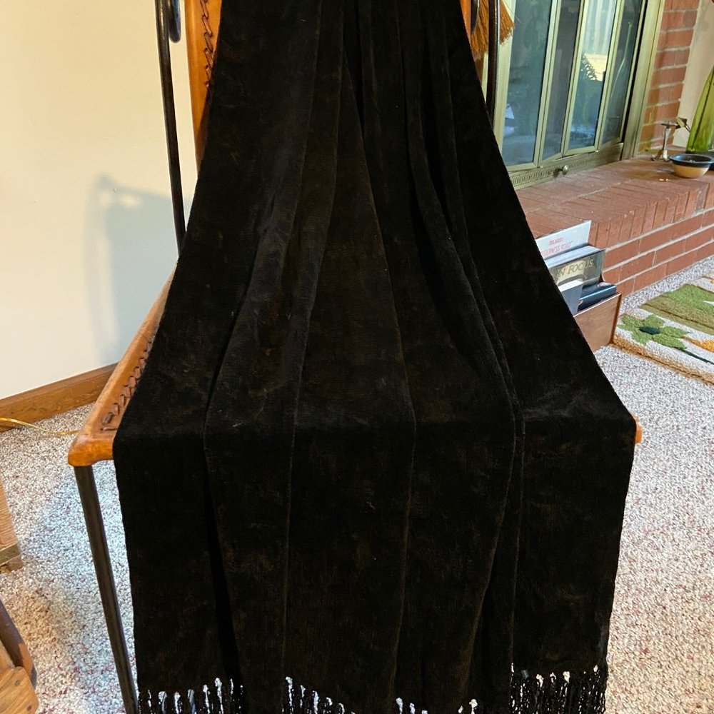 Churchill Weavers Black Evening Stole